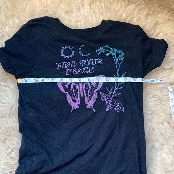 Aeropostal women’s small find your peace butterfly black T-shirt - Picture 8 of 8